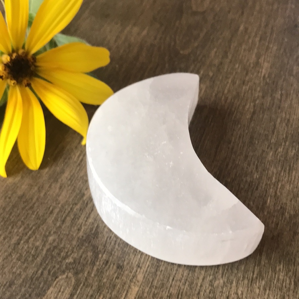 Selenite Crystal moon ๐ - Picture 4 of 5